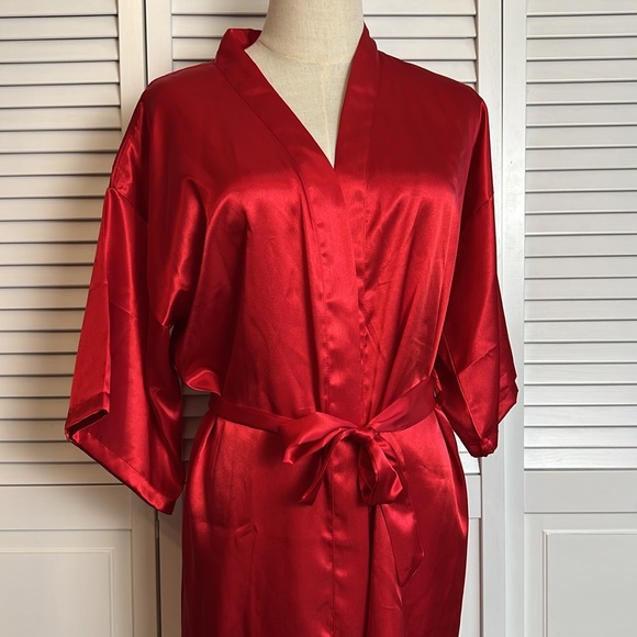 Red Silky Robe - Picture 1 of 4